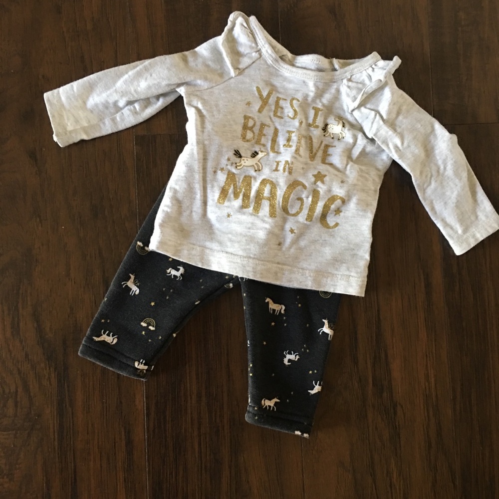 Carter’s size 3 months magic unicorn outfit